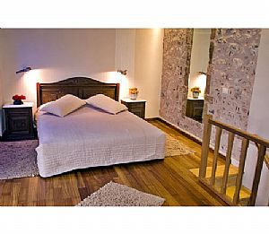 Διώροφη Σουίτα Νο 20